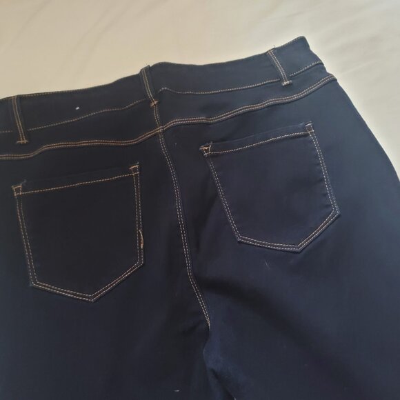 Jeans - Picture 5 of 5